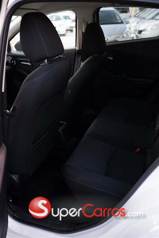 2019 Mazda Demio — foto 6 / 7