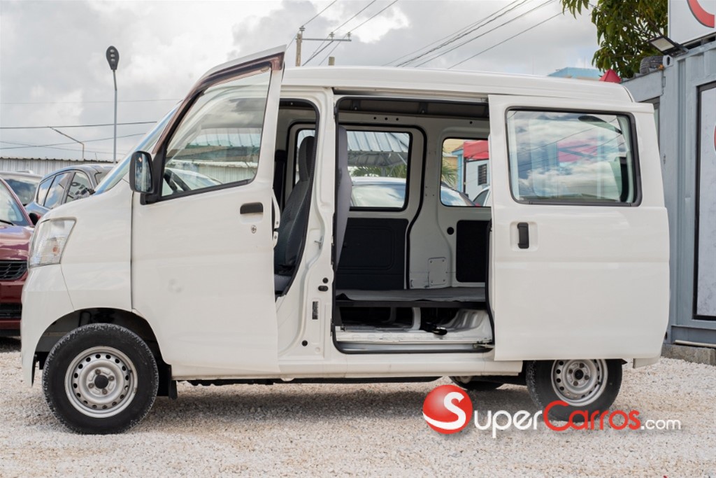 2017 Daihatsu Hijet — foto 4 / 5