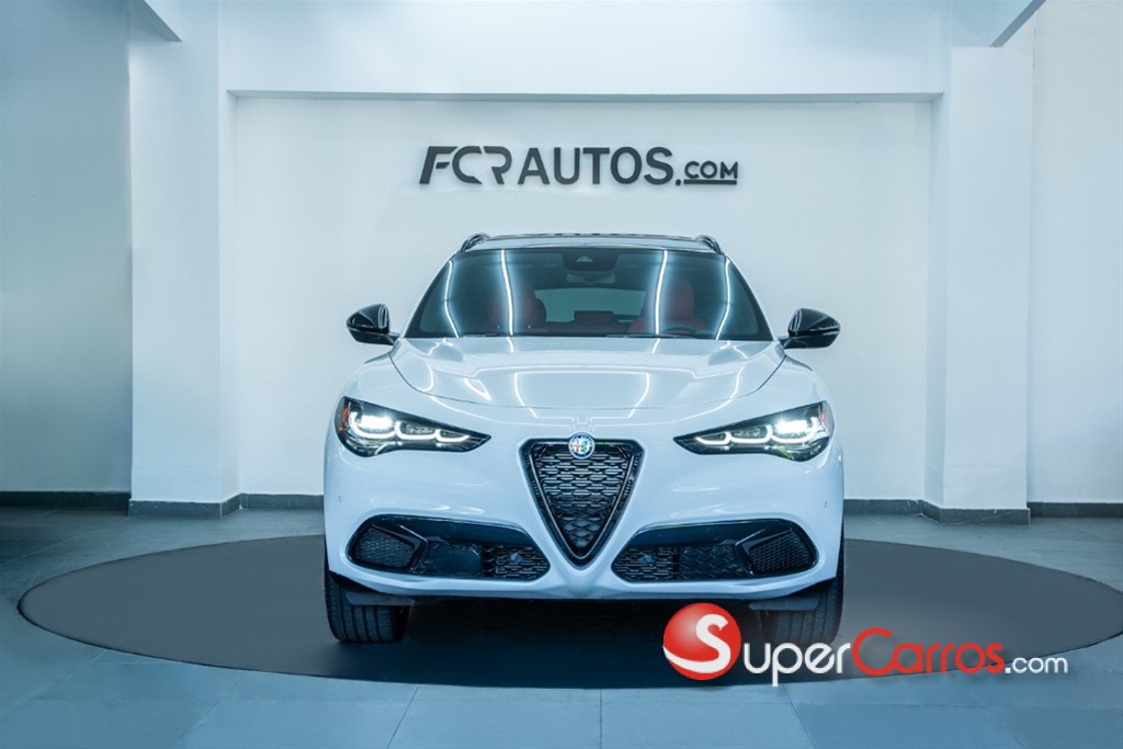 2024 Alfa Romeo Stelvio — foto 3 / 12