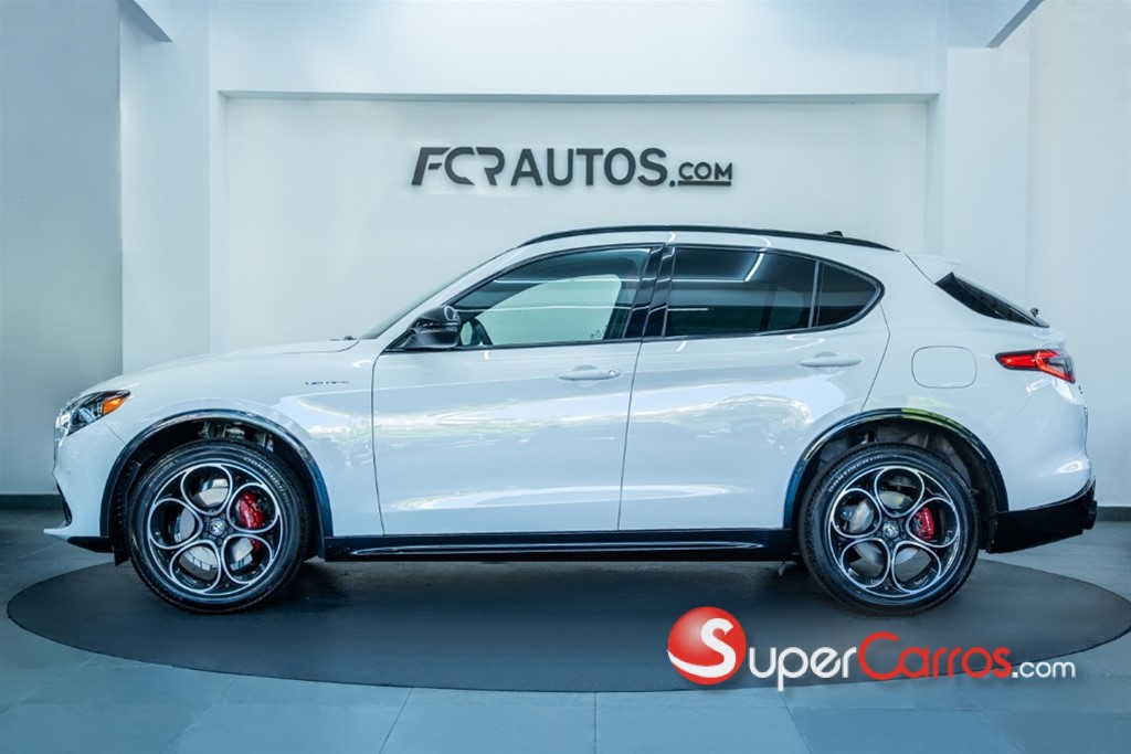 2024 Alfa Romeo Stelvio — foto 4 / 12