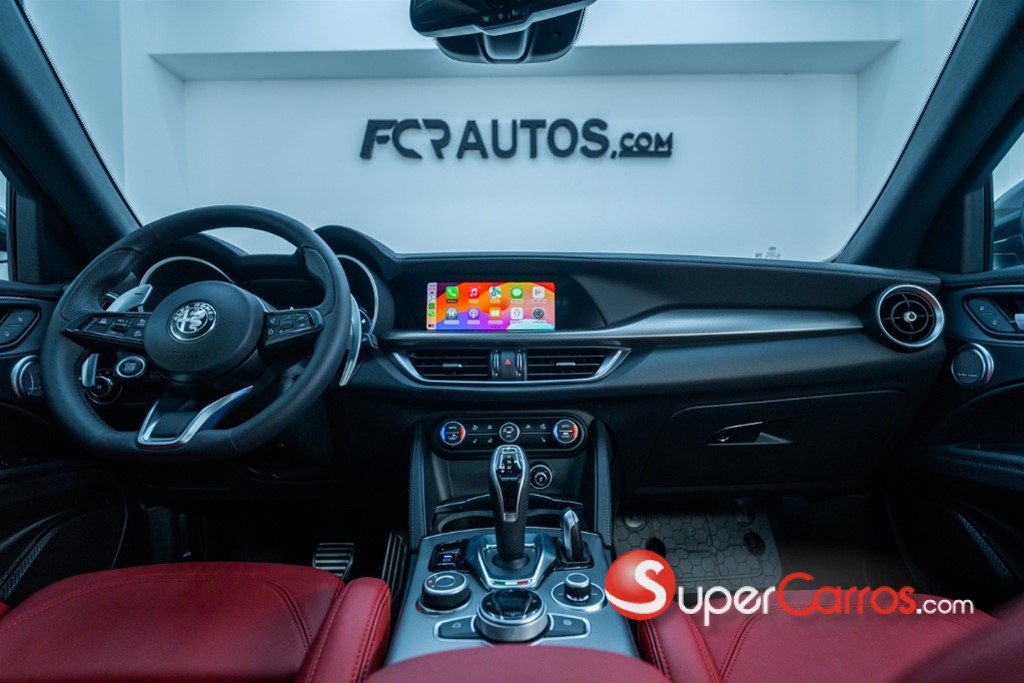 2024 Alfa Romeo Stelvio — foto 5 / 12