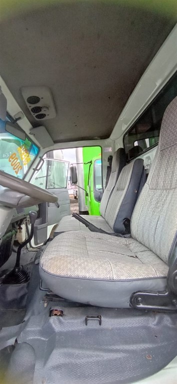 2009 Daihatsu Delta Cama larga — foto 7 / 9