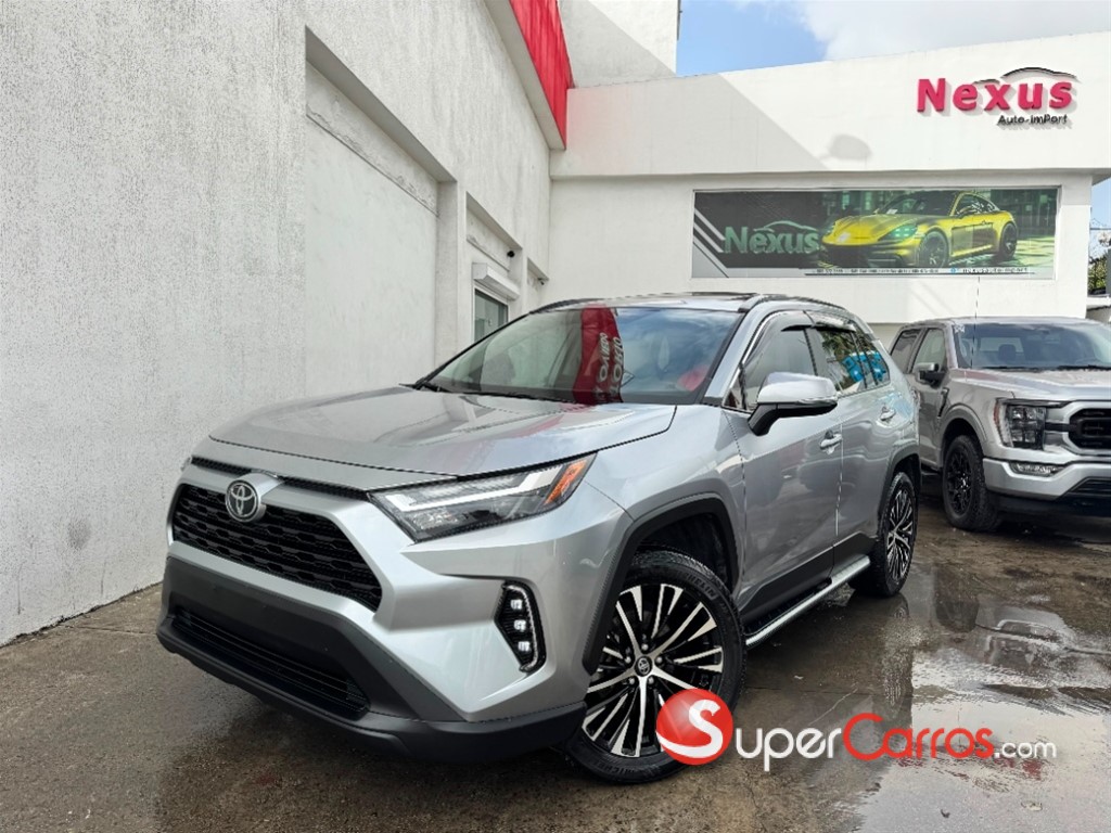 2023 Toyota RAV4 XLE — foto 3 / 10