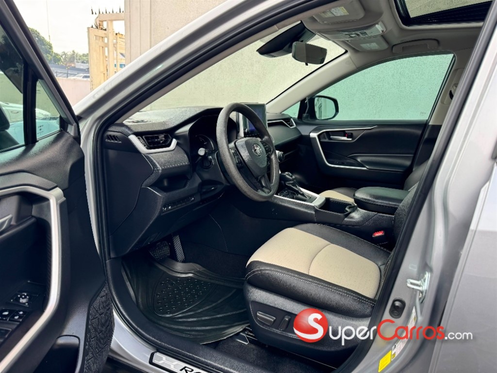 2023 Toyota RAV4 XLE — foto 7 / 10