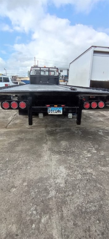 1997 Freightliner FL-80 — foto 11 / 12