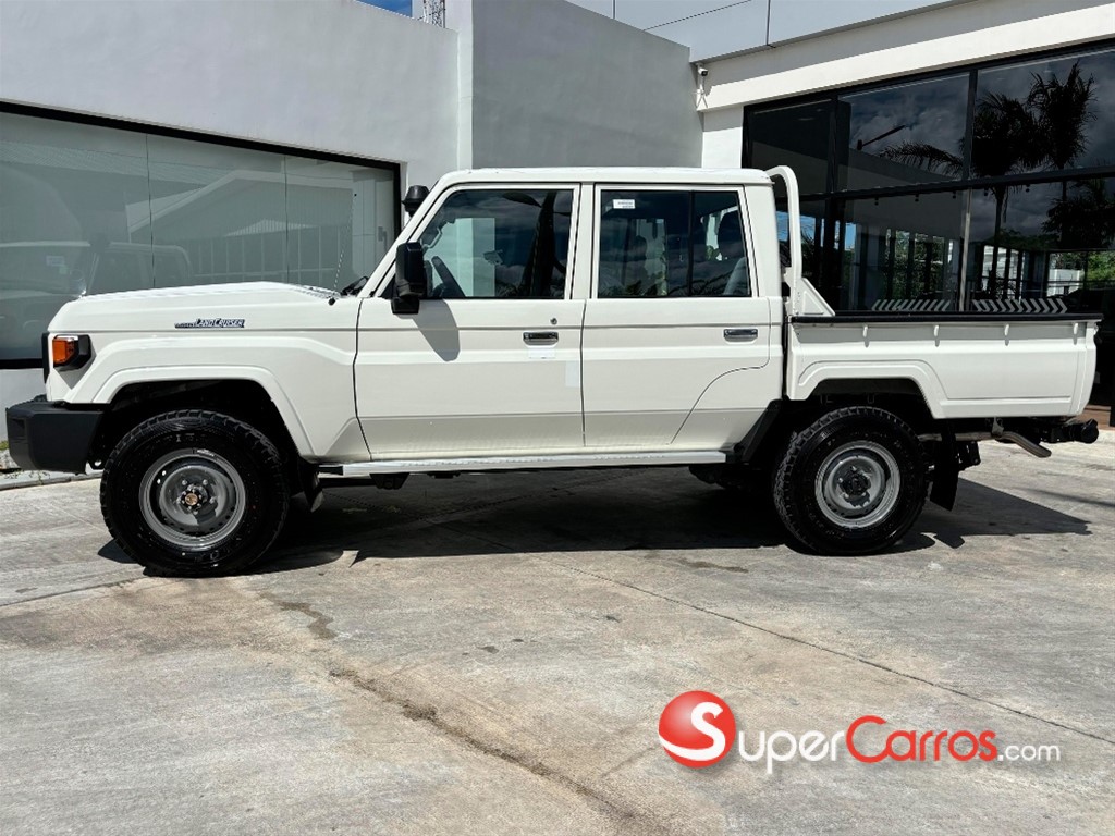 2026 Toyota Land Cruiser Serie 70 Pick up — foto 3 / 7