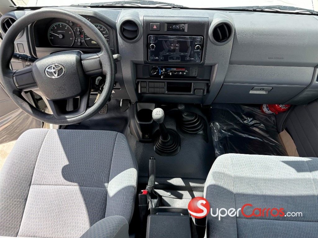 2026 Toyota Land Cruiser Serie 70 Pick up — foto 6 / 7