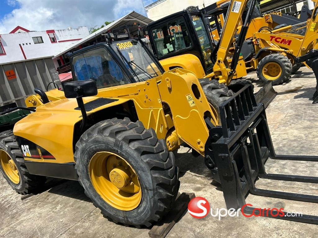 2009 Caterpillar TH220B Telehandler — foto 2 / 6