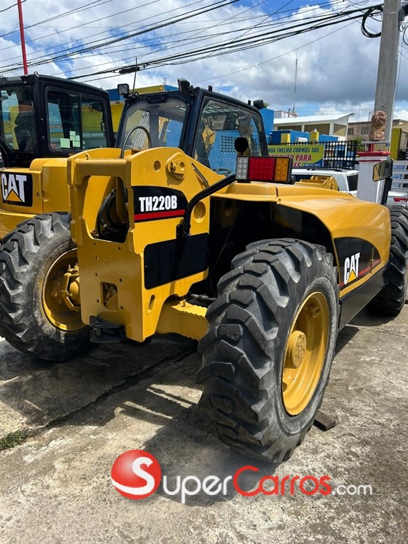 2009 Caterpillar TH220B Telehandler — foto 3 / 6