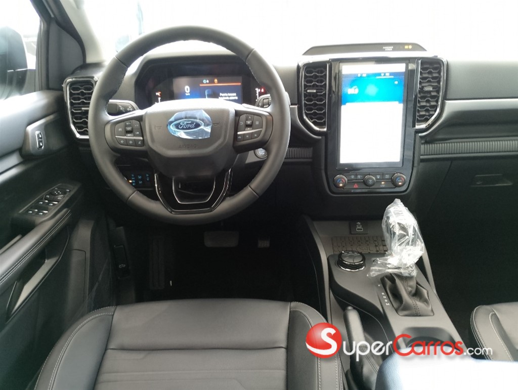 2025 Ford Ranger XLT — foto 10 / 12