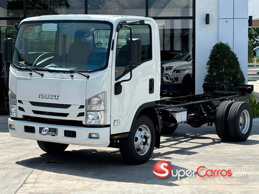 2025 Isuzu NPR 14 pies