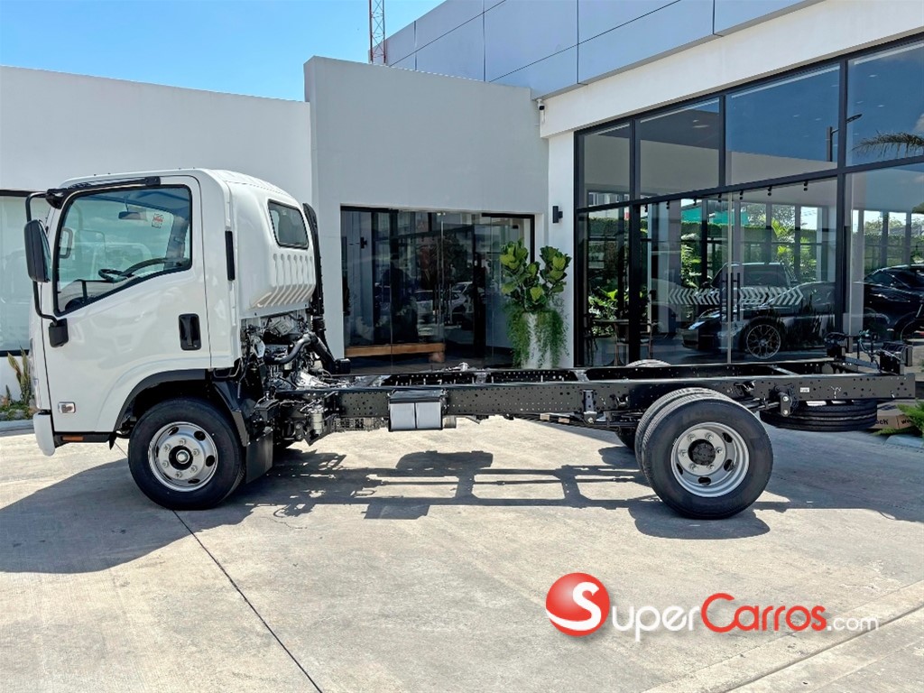 2025 Isuzu NPR 14 pies — foto 3 / 7