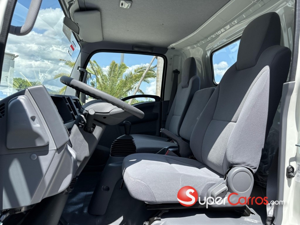 2025 Isuzu NPR 14 pies — foto 4 / 7