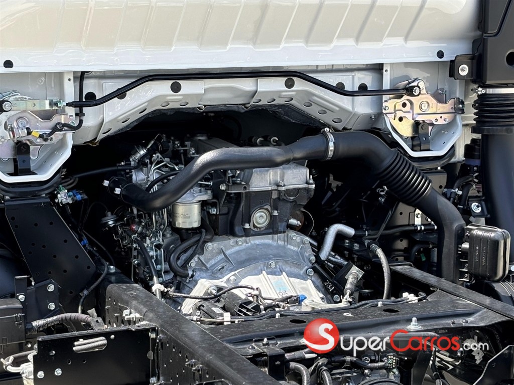 2025 Isuzu NPR 14 pies — foto 6 / 7