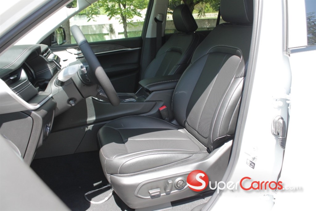 2023 Jeep Grand Cherokee Limited 4x4 — foto 6 / 12