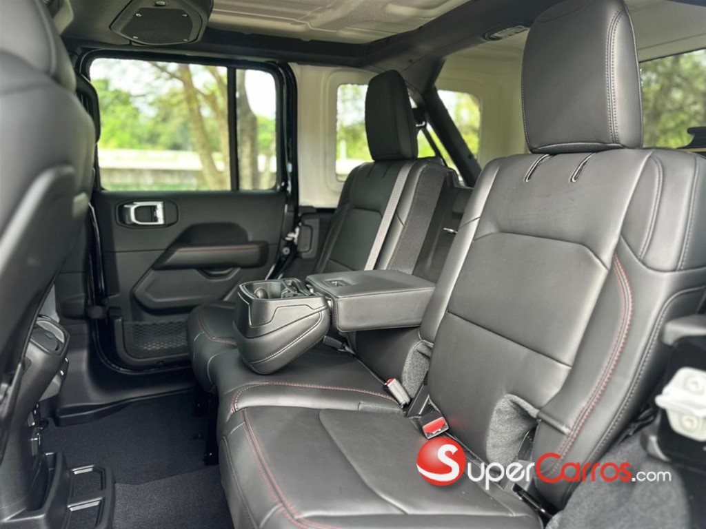 2026 Jeep Wrangler Rubicon — foto 7 / 12