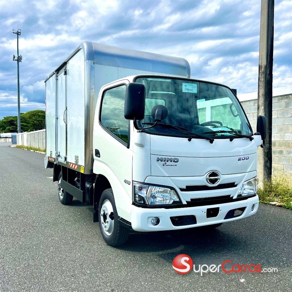 2025 Hino 200