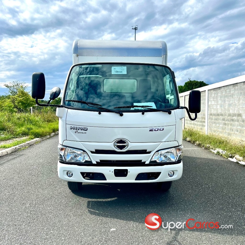 2025 Hino 200 — foto 2 / 12