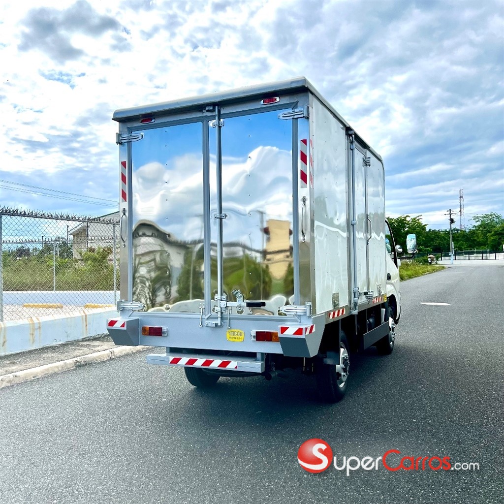 2025 Hino 200 — foto 6 / 12