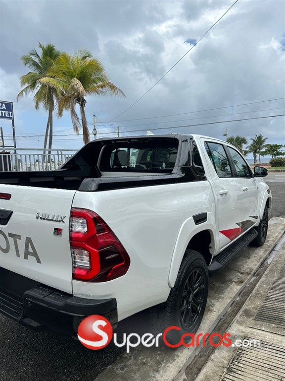 2024 Toyota Hilux GR Sport — foto 8 / 11