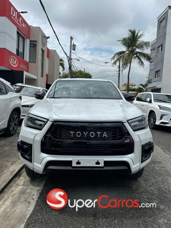 2024 Toyota Hilux GR Sport — foto 11 / 11