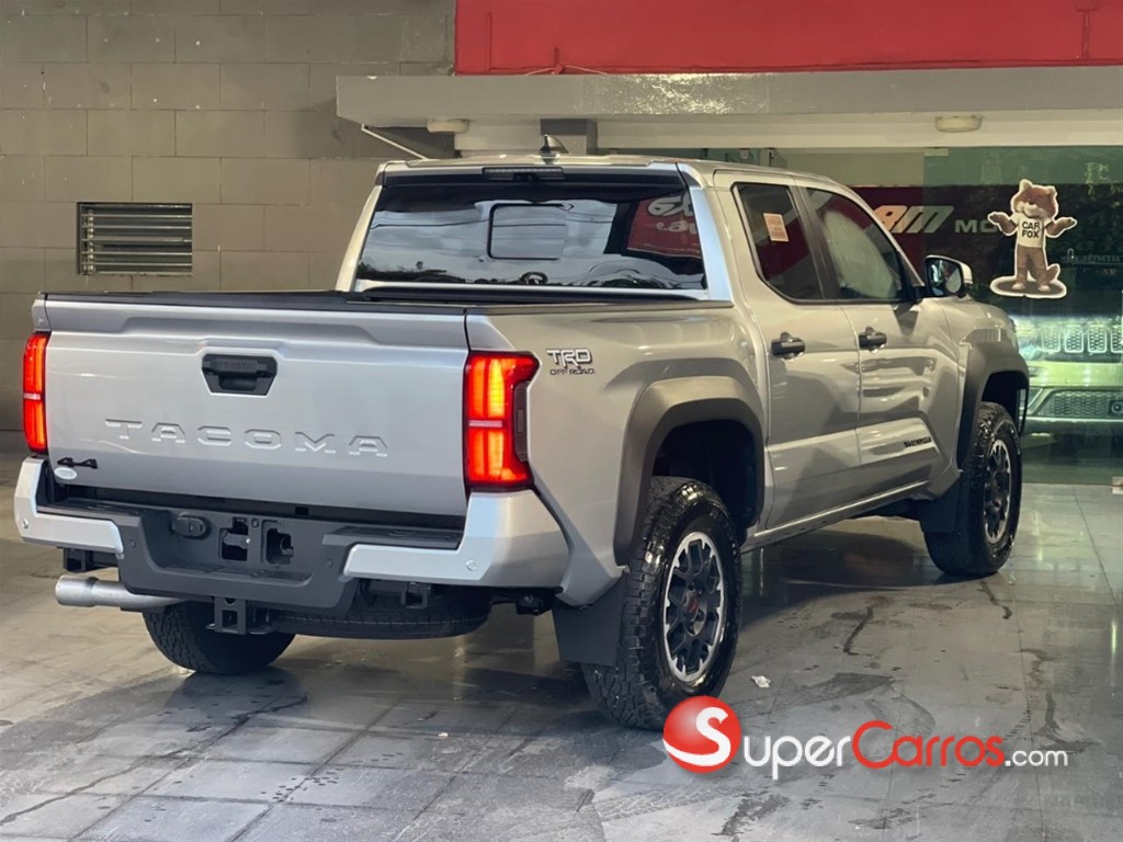 2024 Toyota Tacoma TRD OFF ROAD — foto 7 / 12