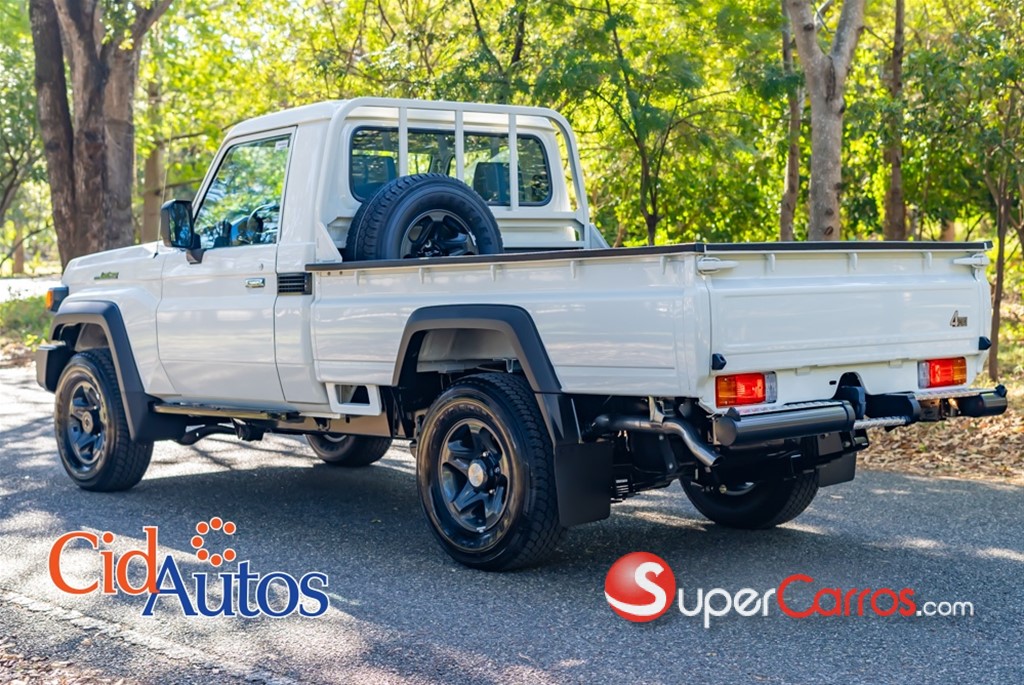 2026 Toyota Land Cruiser Serie 70 Pick up — foto 3 / 10