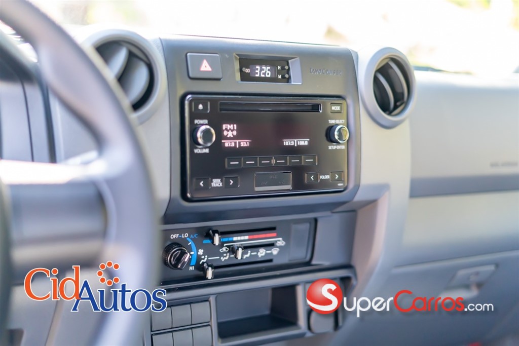 2026 Toyota Land Cruiser Serie 70 Pick up — foto 7 / 10