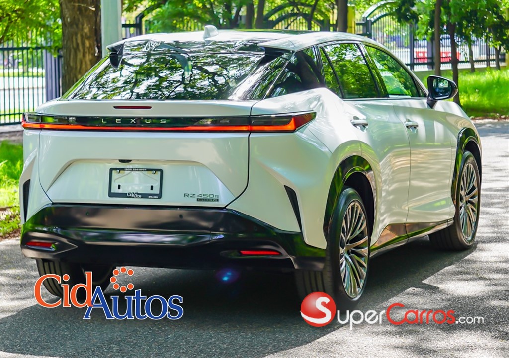 2025 Lexus RZ 450E — foto 3 / 12