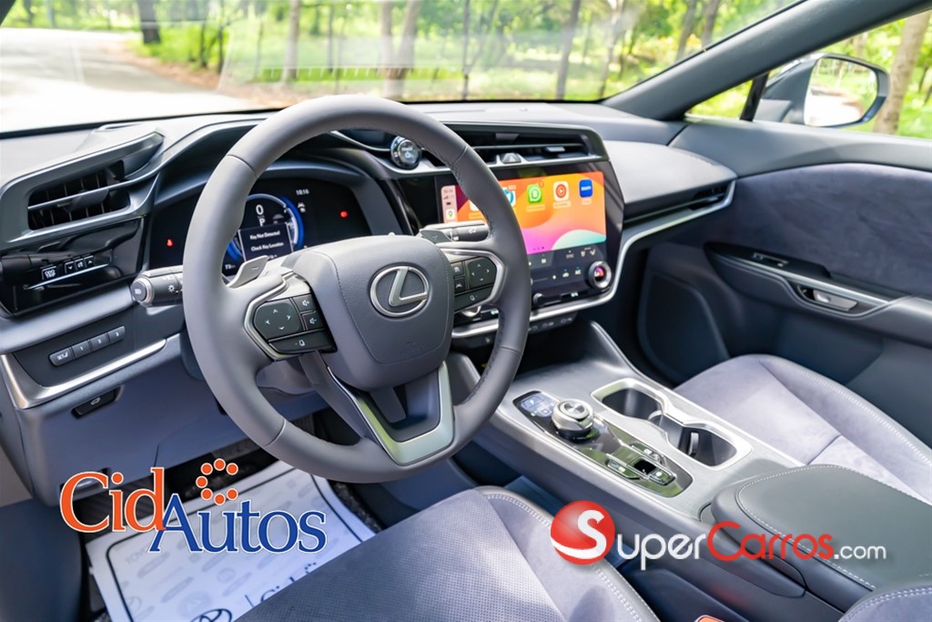 2025 Lexus RZ 450E — foto 6 / 12