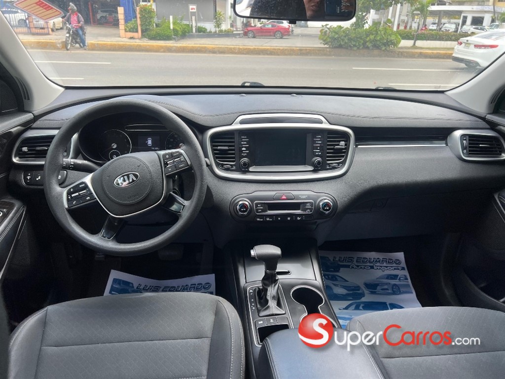 2019 Kia Sorento LX — foto 7 / 8