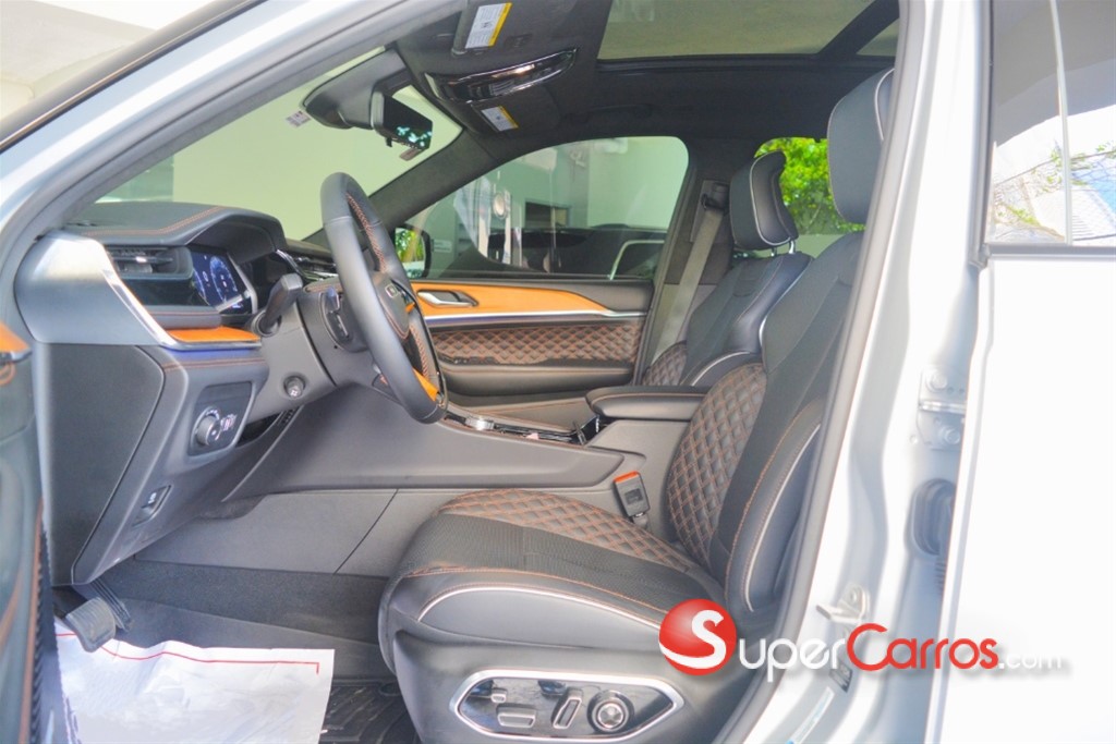 2023 Jeep Grand Cherokee SUMMIT — foto 6 / 12