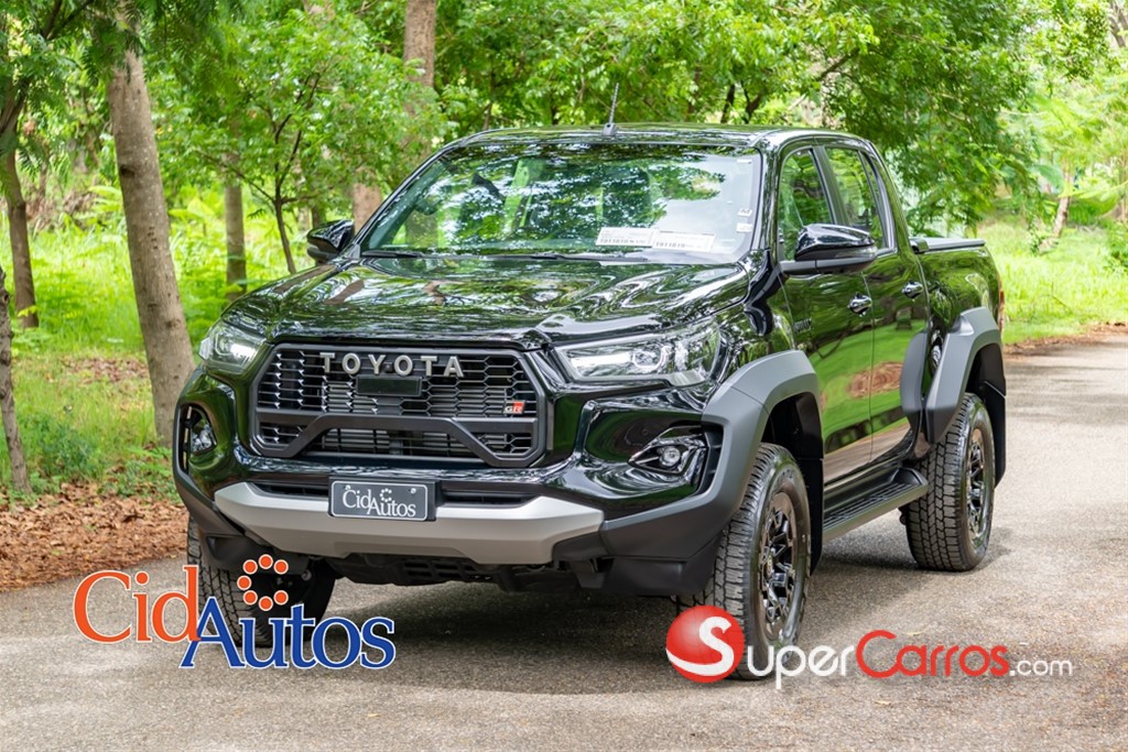 2027 Toyota Hilux GR Sport — foto 2 / 12
