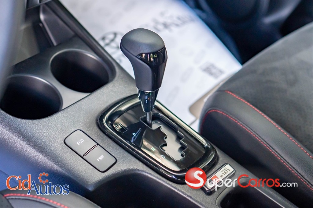 2027 Toyota Hilux GR Sport — foto 8 / 12