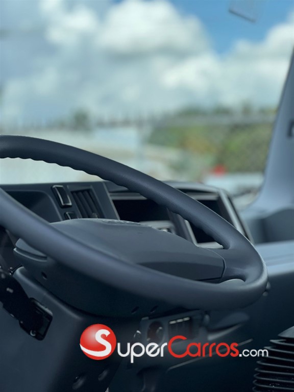 2025 Isuzu NPR 14 pies — foto 5 / 12