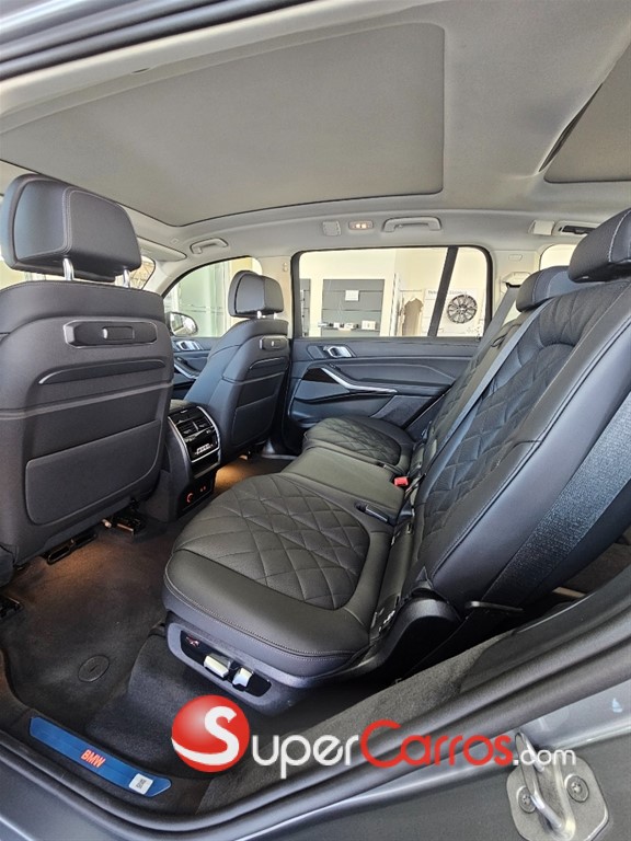 2026 BMW X 7 XDRIVE 40i — foto 4 / 10