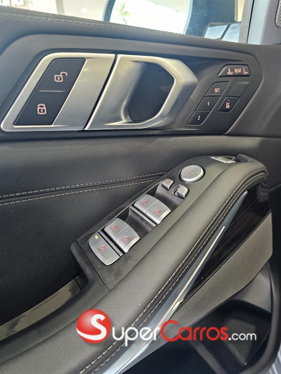 2026 BMW X 7 XDRIVE 40i — foto 7 / 10