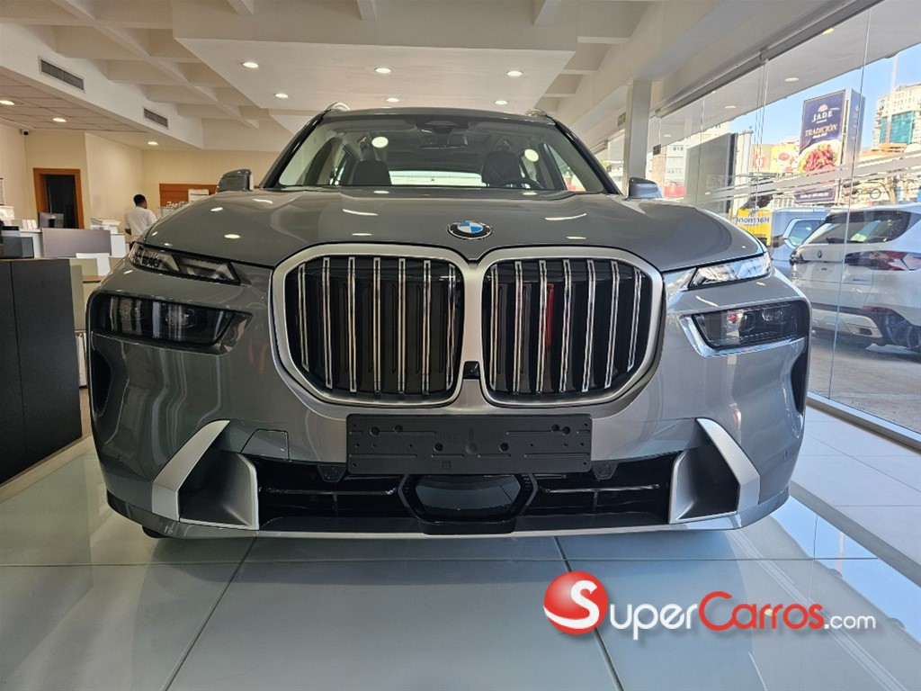 2026 BMW X 7 XDRIVE 40i — foto 10 / 10