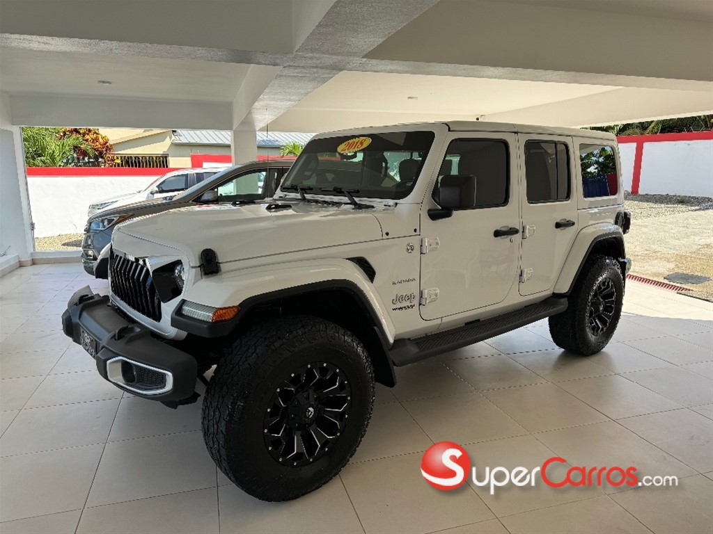 2018 Jeep Wrangler Sahara Unlimited — foto 2 / 9