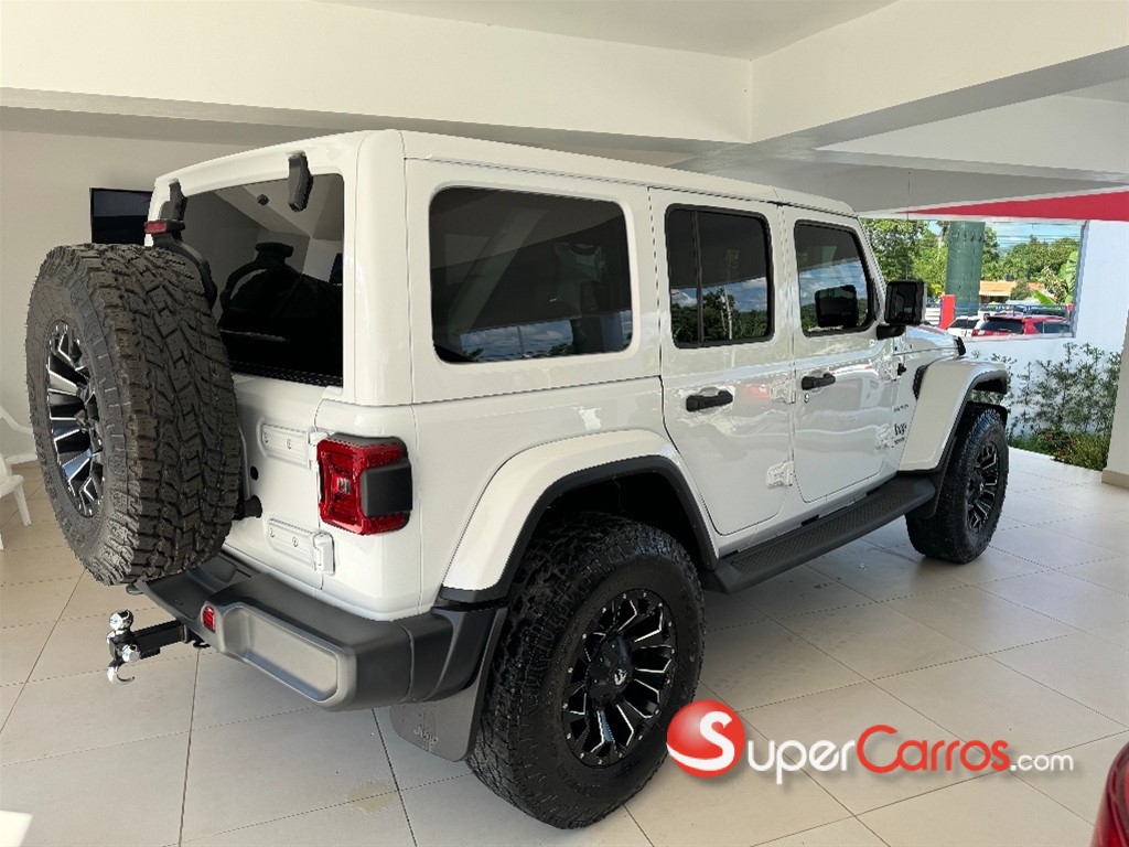 2018 Jeep Wrangler Sahara Unlimited — foto 4 / 9