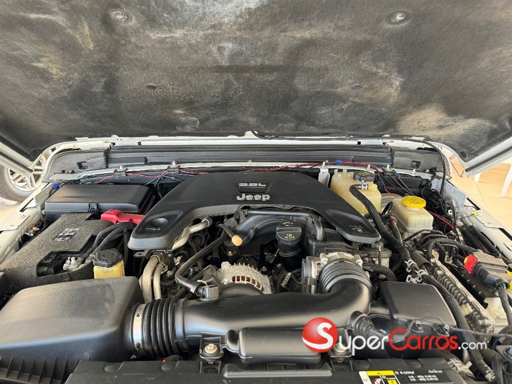 2018 Jeep Wrangler Sahara Unlimited — foto 9 / 9