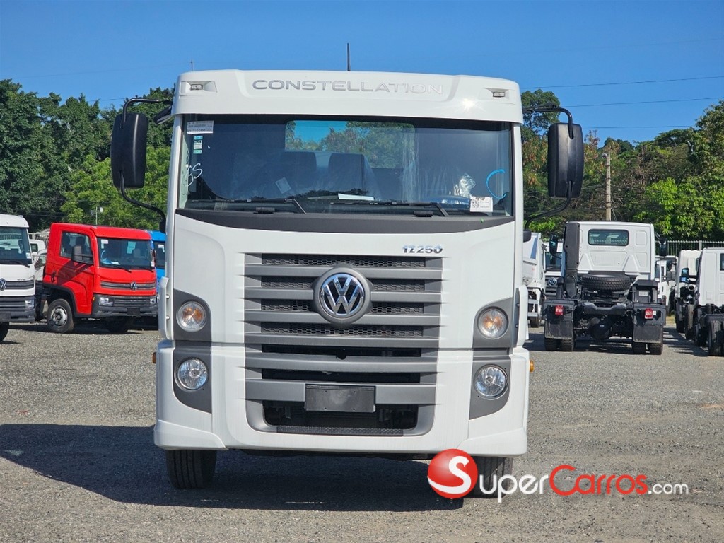 2025 Volkswagen Constellation 17.250 — foto 3 / 12