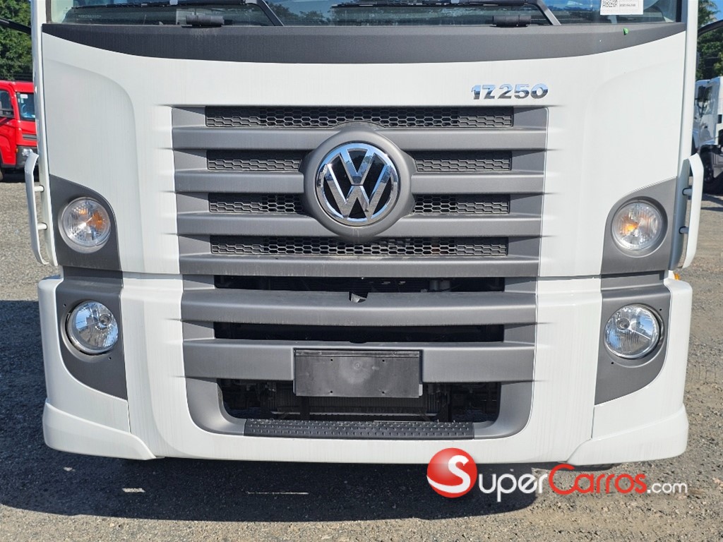 2025 Volkswagen Constellation 17.250 — foto 10 / 12