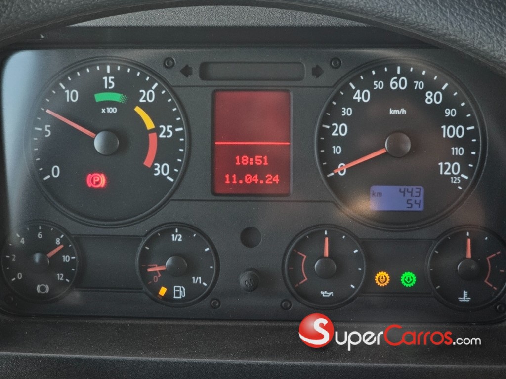 2025 Volkswagen Constellation 31.320 — foto 9 / 12