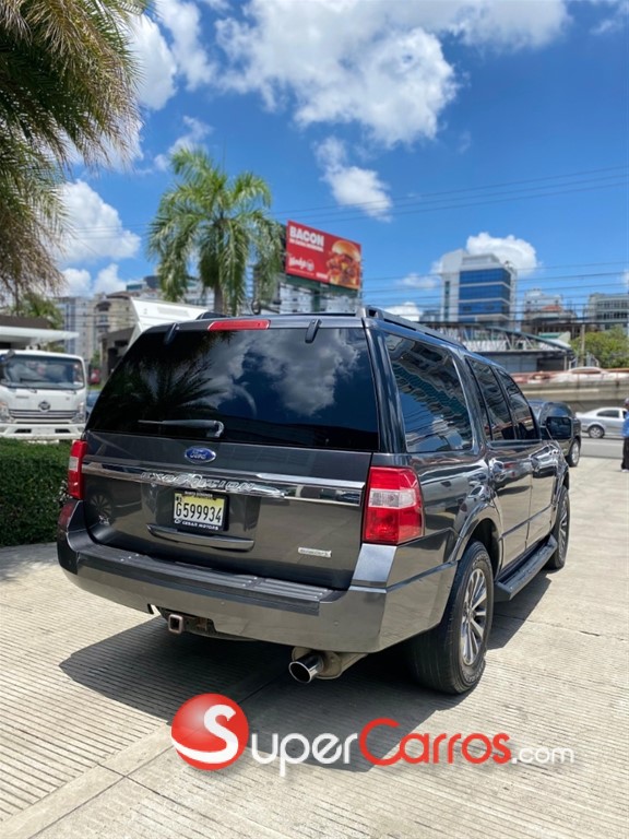 2017 Ford Expedition XLT — foto 5 / 9