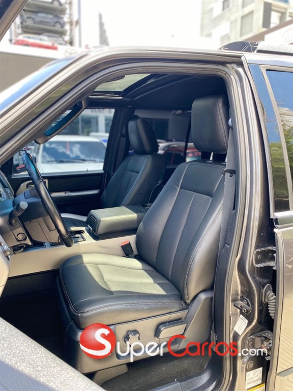 2017 Ford Expedition XLT — foto 9 / 9