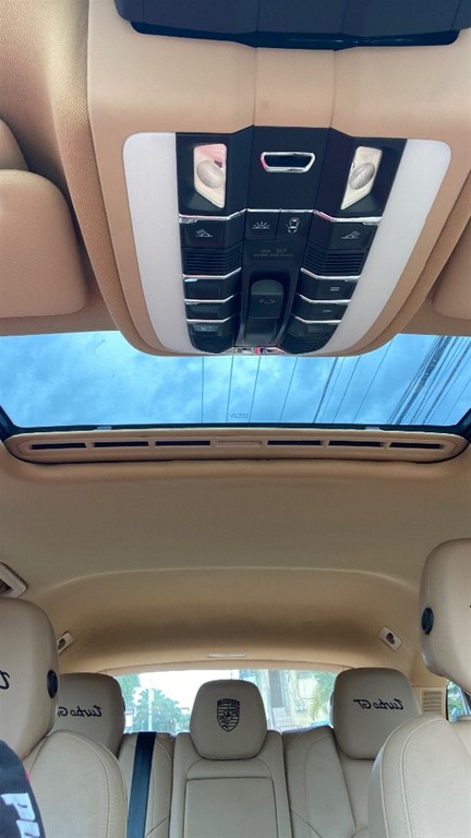 2013 Porsche Cayenne — foto 7 / 10