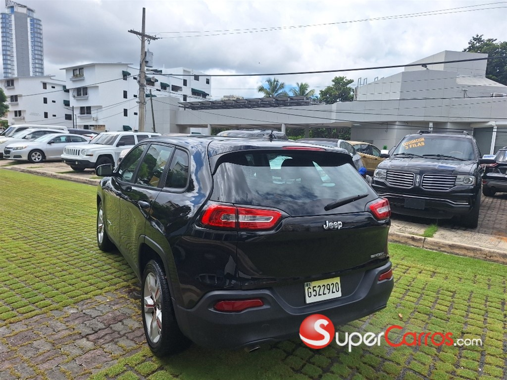 2014 Jeep Cherokee Sport — foto 5 / 11