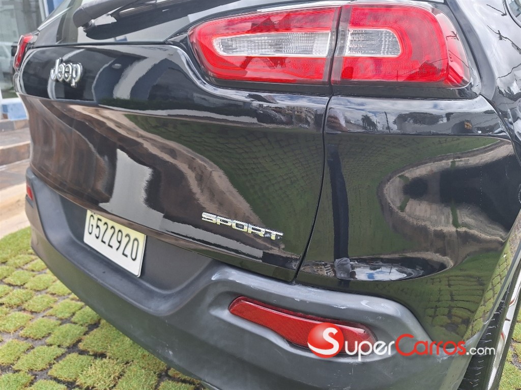 2014 Jeep Cherokee Sport — foto 6 / 11
