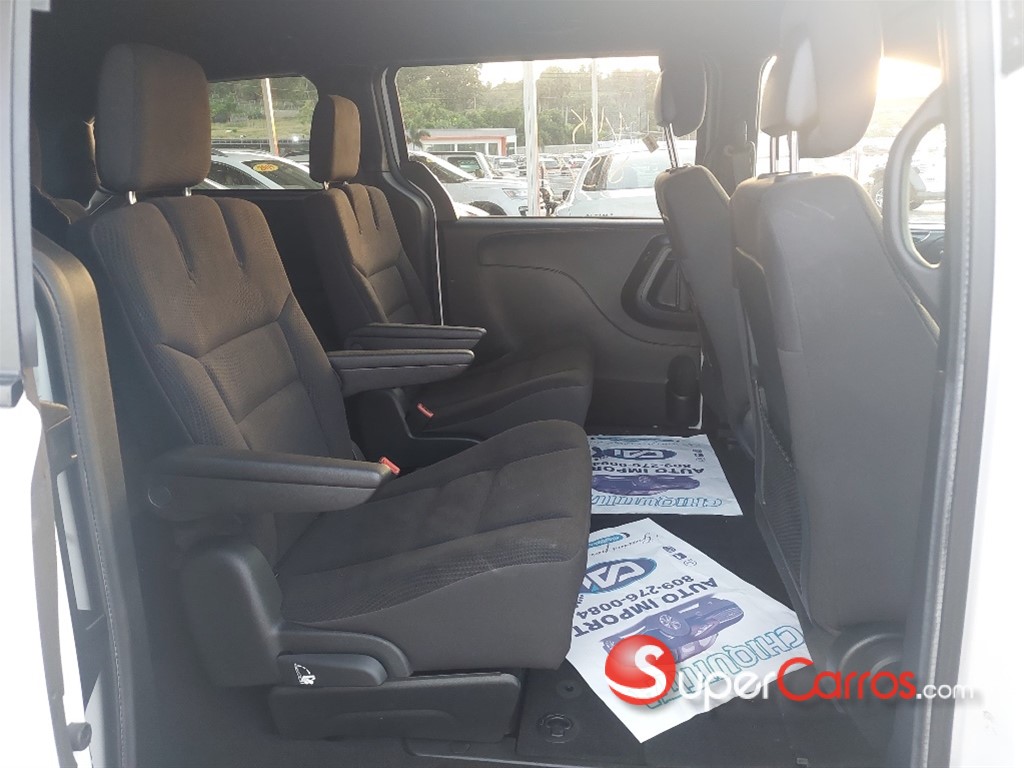 2018 Dodge Grand Caravan S E — foto 8 / 12